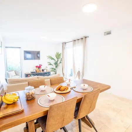Sunny Clim Acces Parking Famille - Topprosconciergerie